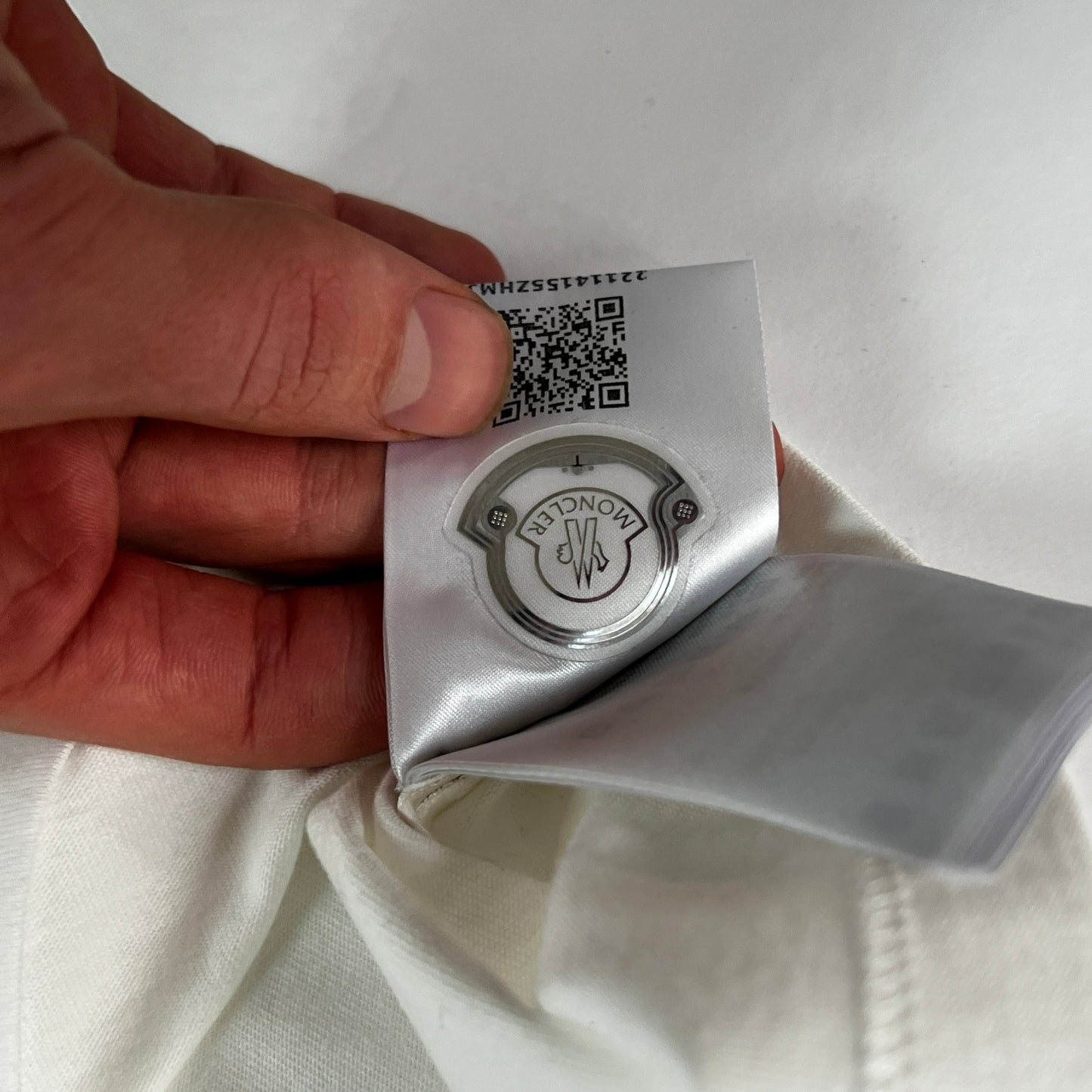 Moncler T-shirt (Silver logo)