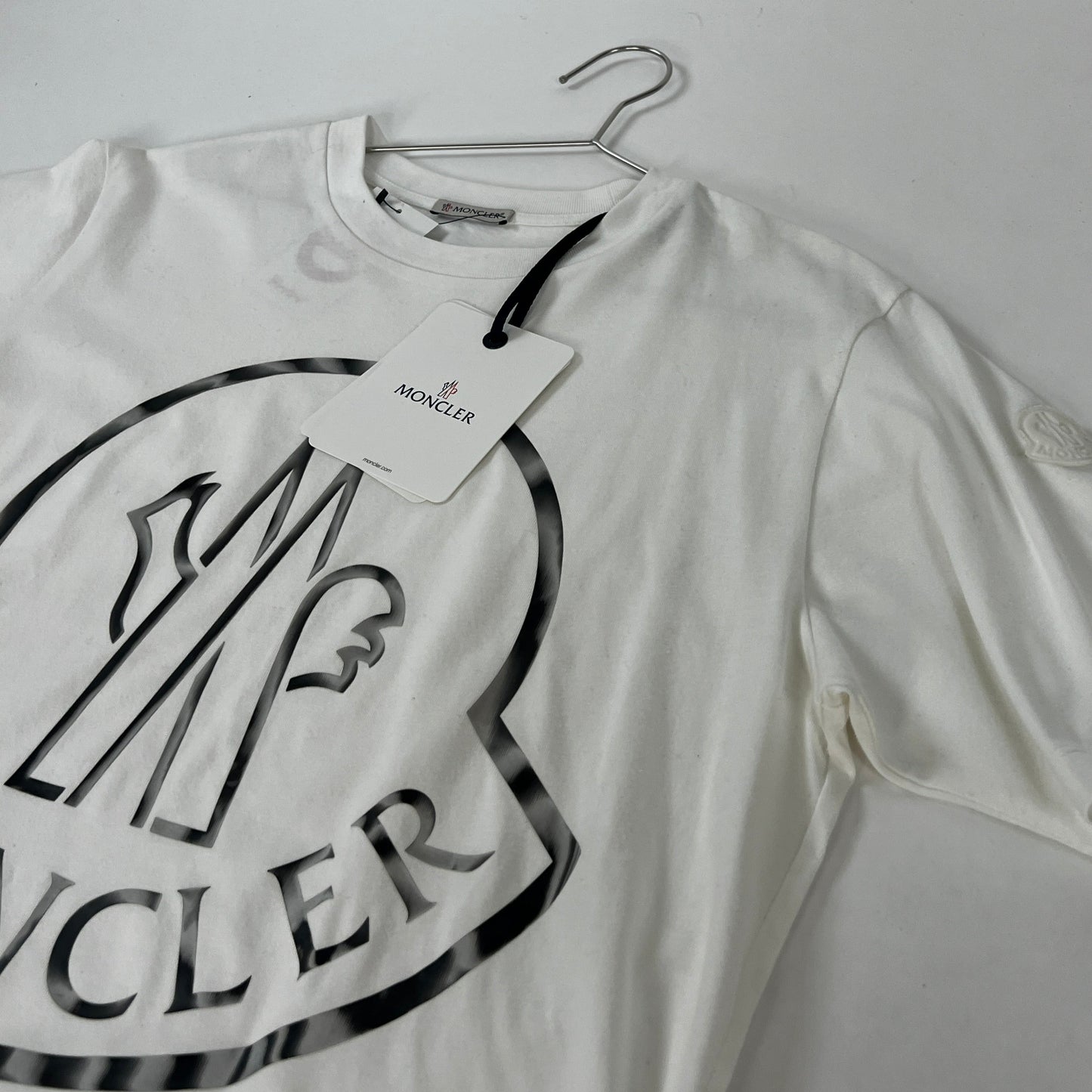 Moncler T-shirt (Silver logo)